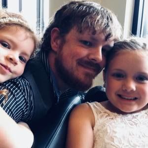 Meet your Posher, Dustin